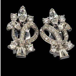 Pennino Clear Rhinestone Clip On Earrings Vintage Rhodium Plated Sparkling Ice